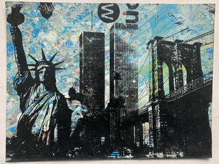 Statue of Liberty / World a Trade Center / Brooklyn Bridge (medium) - NYC