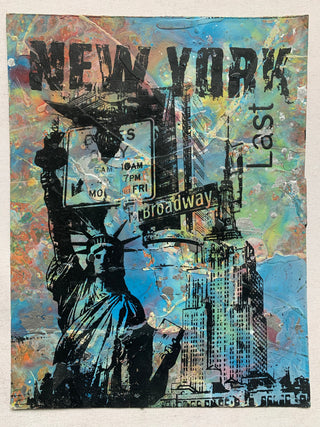 Statue Of Liberty / Broadway Street Sign (medium) - NYC